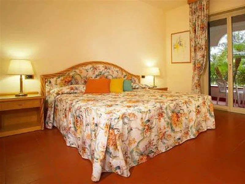 Hotel Caparena Ταορμίνα