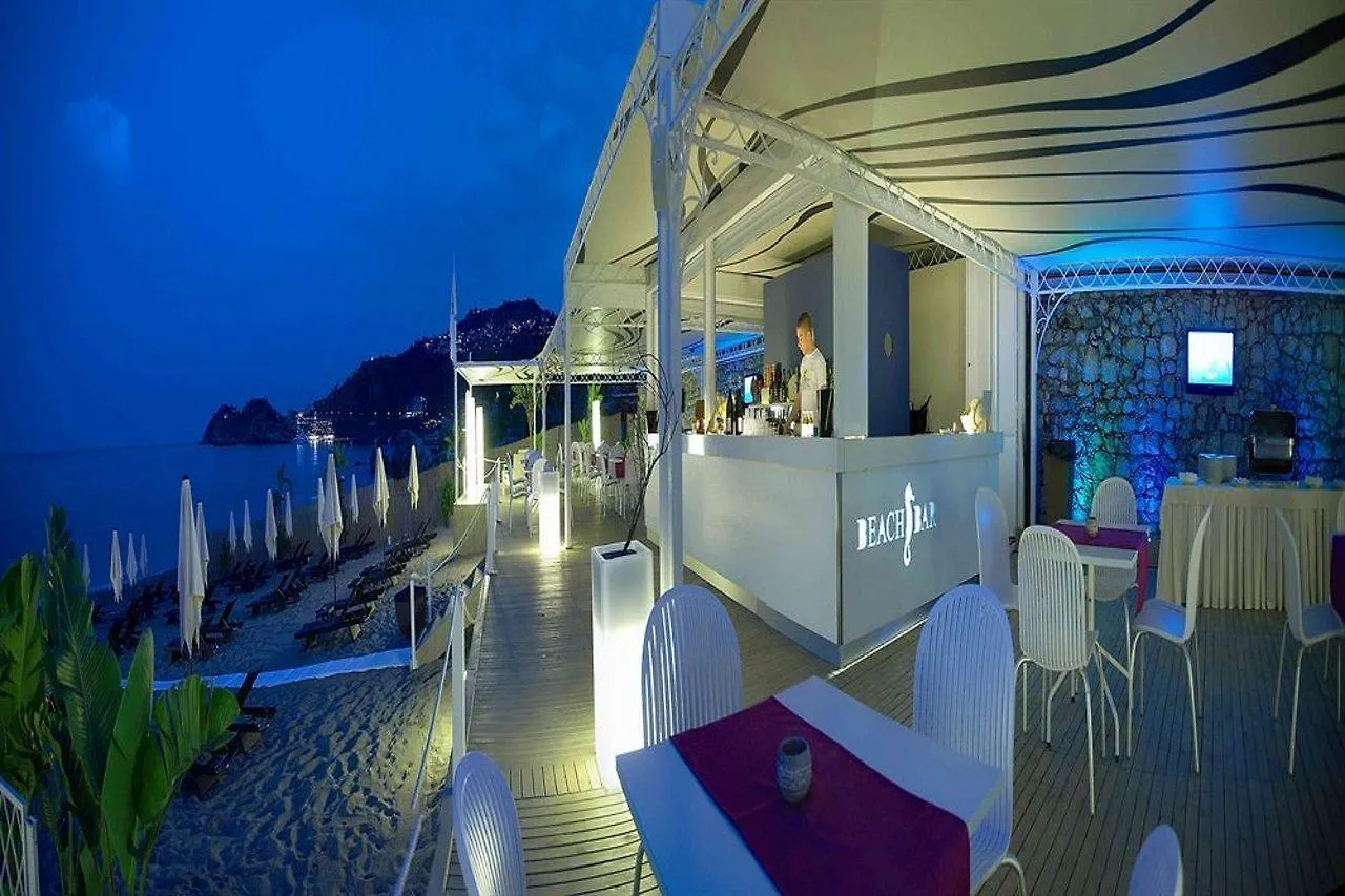 Hotel Caparena Ταορμίνα 4*,